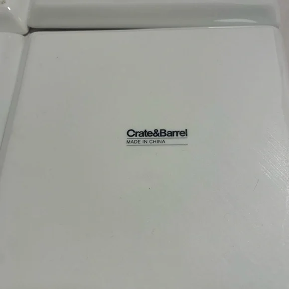 Crate&Barrel REINDEER Holiday Appetizer Dessert Plates. Discontinued. EUC - Picture 5 of 6